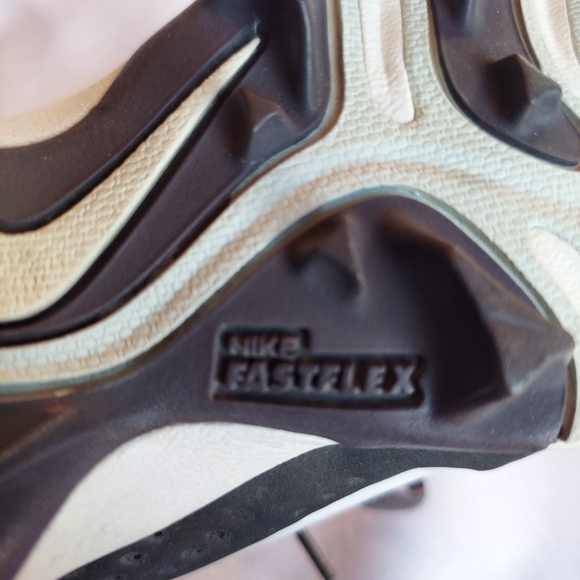 Nike FastFlex Spikes Baseball Football Sports Shoes Youth Size 11CW - Picture 4 of 8